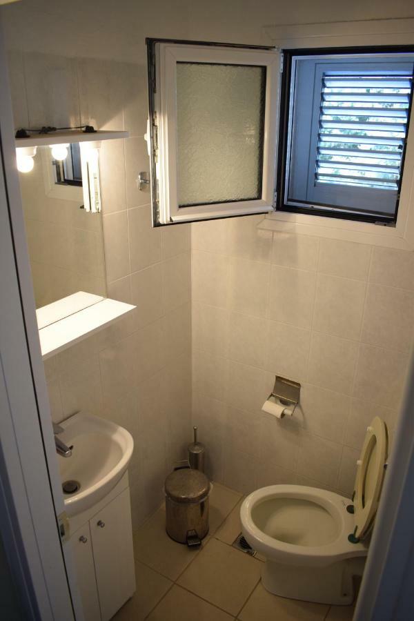 Villa Close To The Beach 奥马斯帕纳吉亚斯 外观 照片